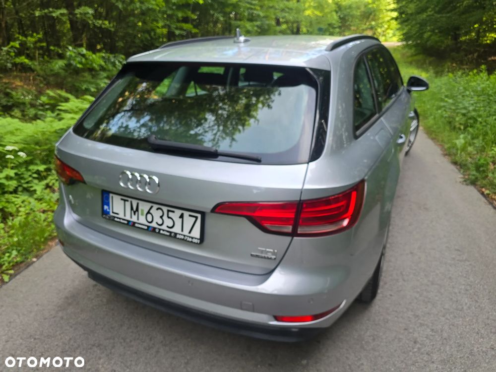 Audi A4 Avant 2.0 TDI DPF clean diesel quattro S tronic Attraction - 11