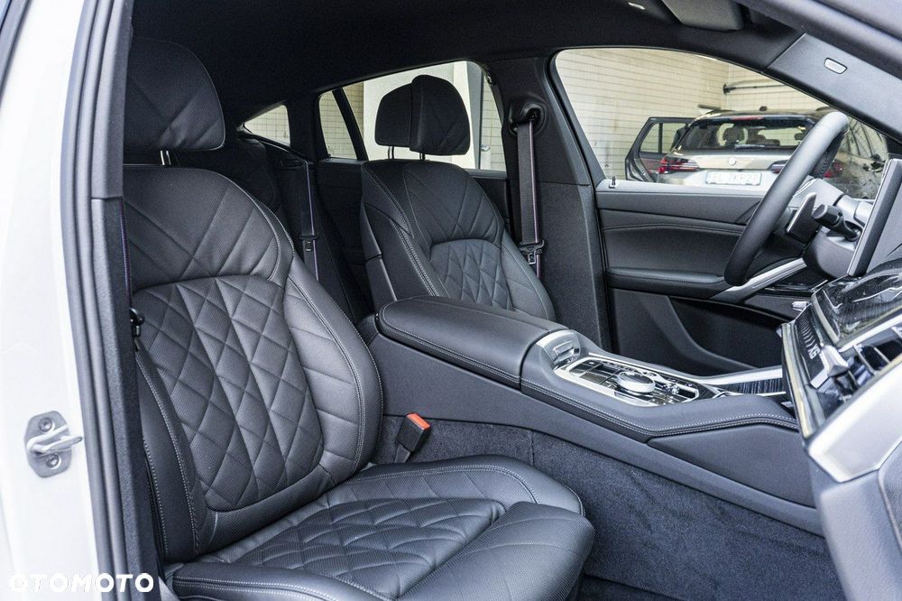 BMW X6 - 26