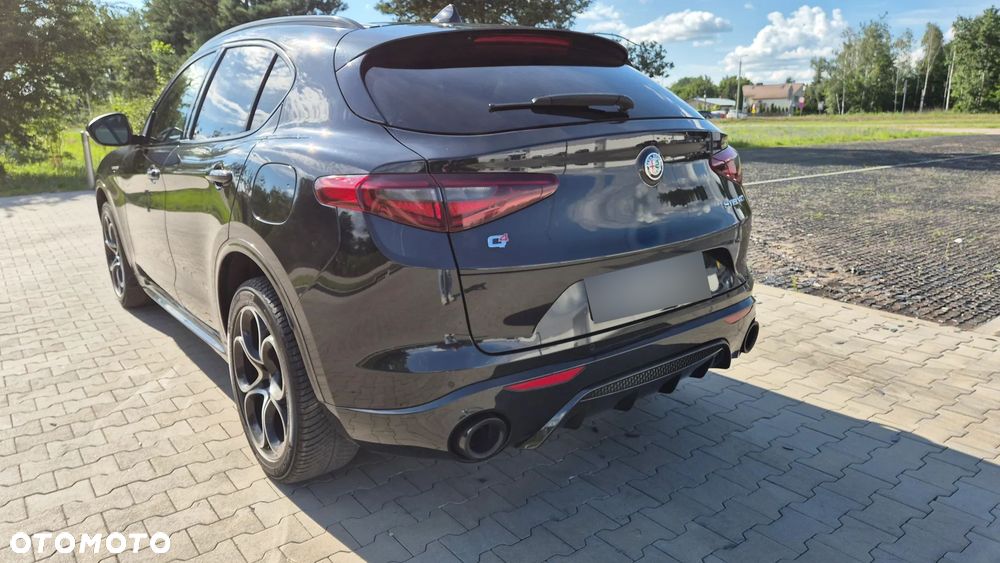 Alfa Romeo Stelvio 2.0 Turbo 16V AT8-Q4 Veloce - 16