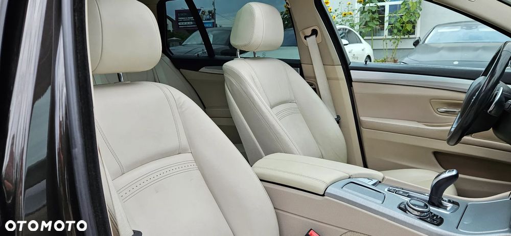 BMW Seria 5 530d Touring Modern Line - 15