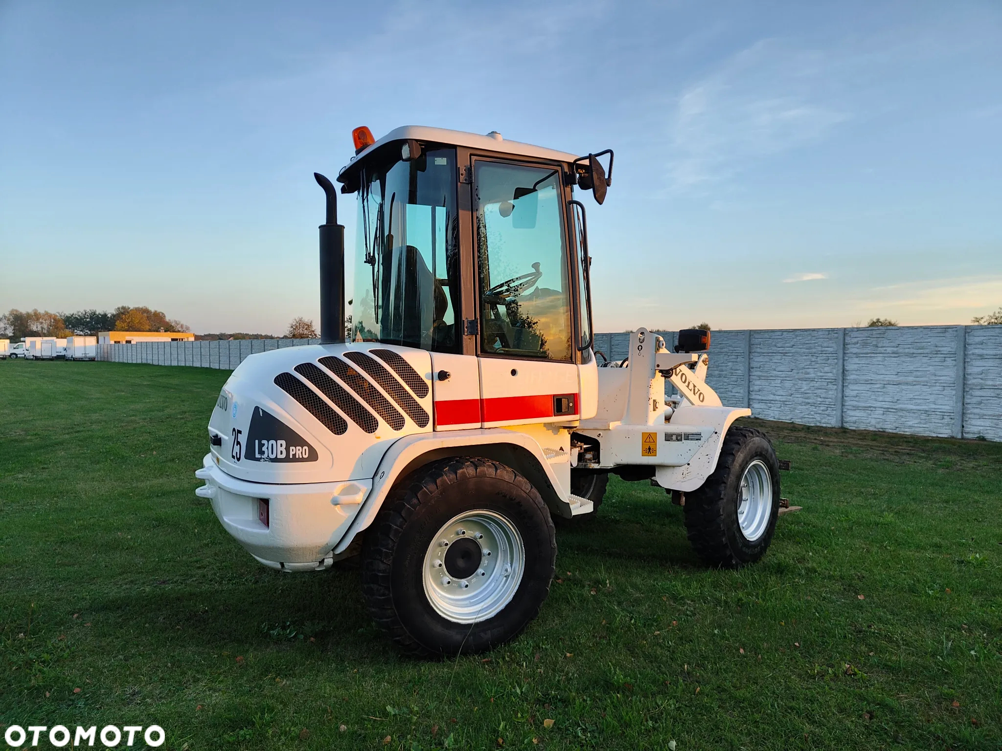 Volvo L30B PRO - 4