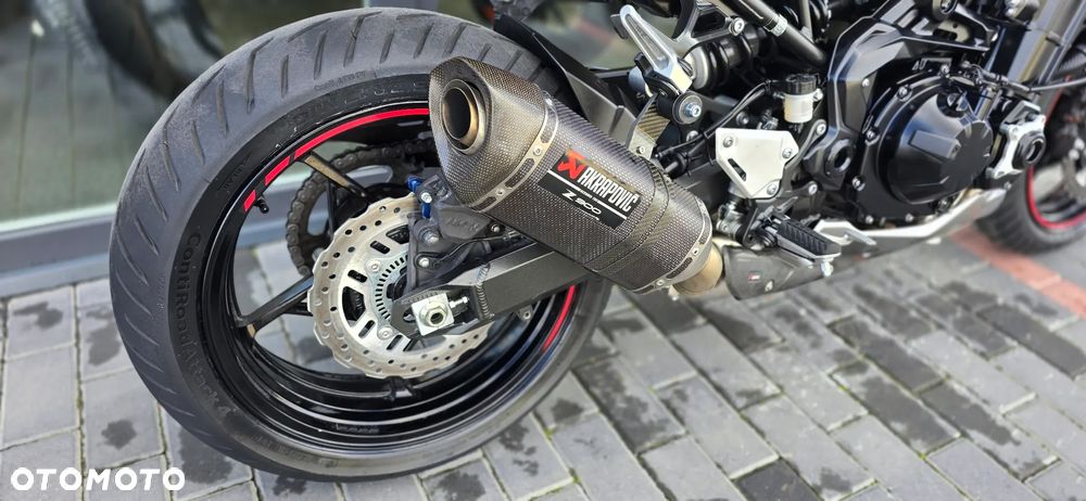 Kawasaki Z 900 - 16