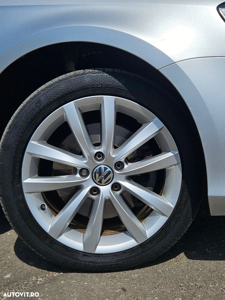Volkswagen Passat 2.0 TDI Highline - 13