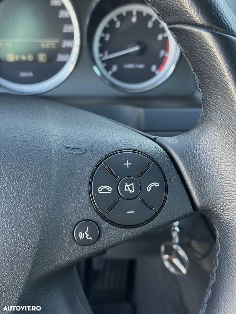 Mercedes-Benz C 180 CGI Automatik BlueEFFICIENCY Avantgarde - 23