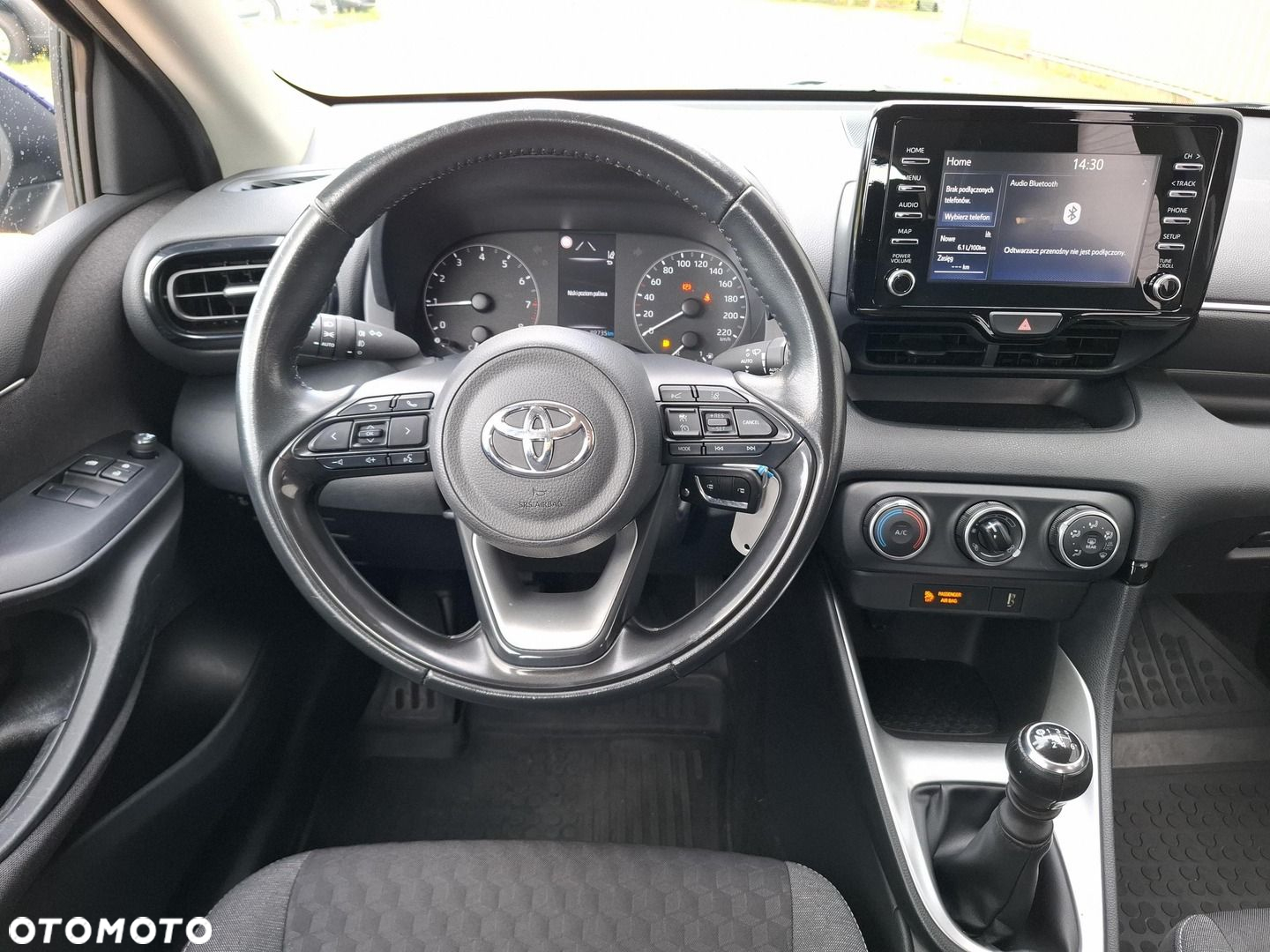 Toyota Yaris - 10