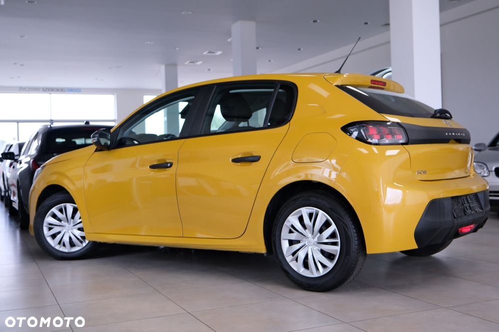 Peugeot 208 - 10