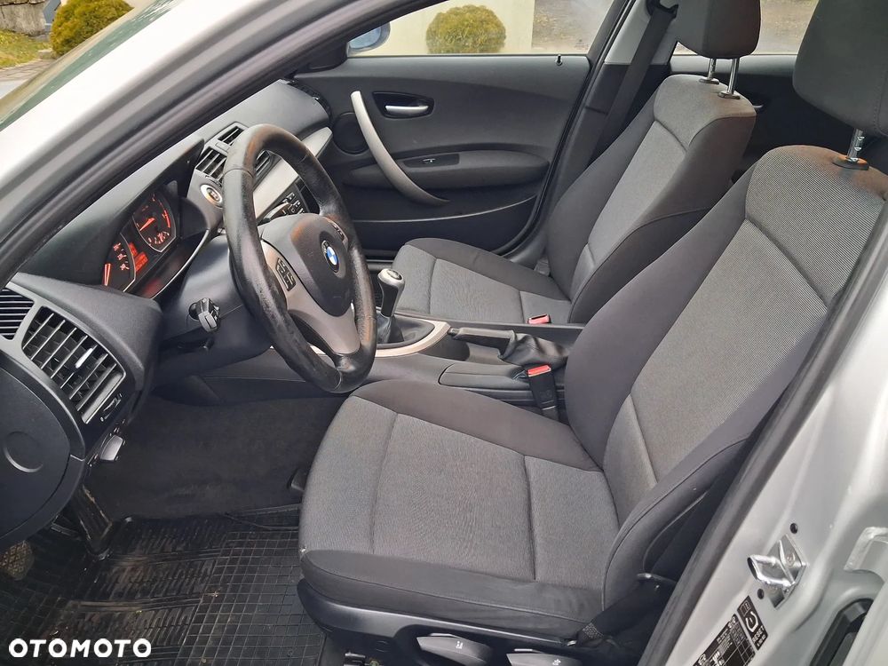 BMW Seria 1 118d - 9
