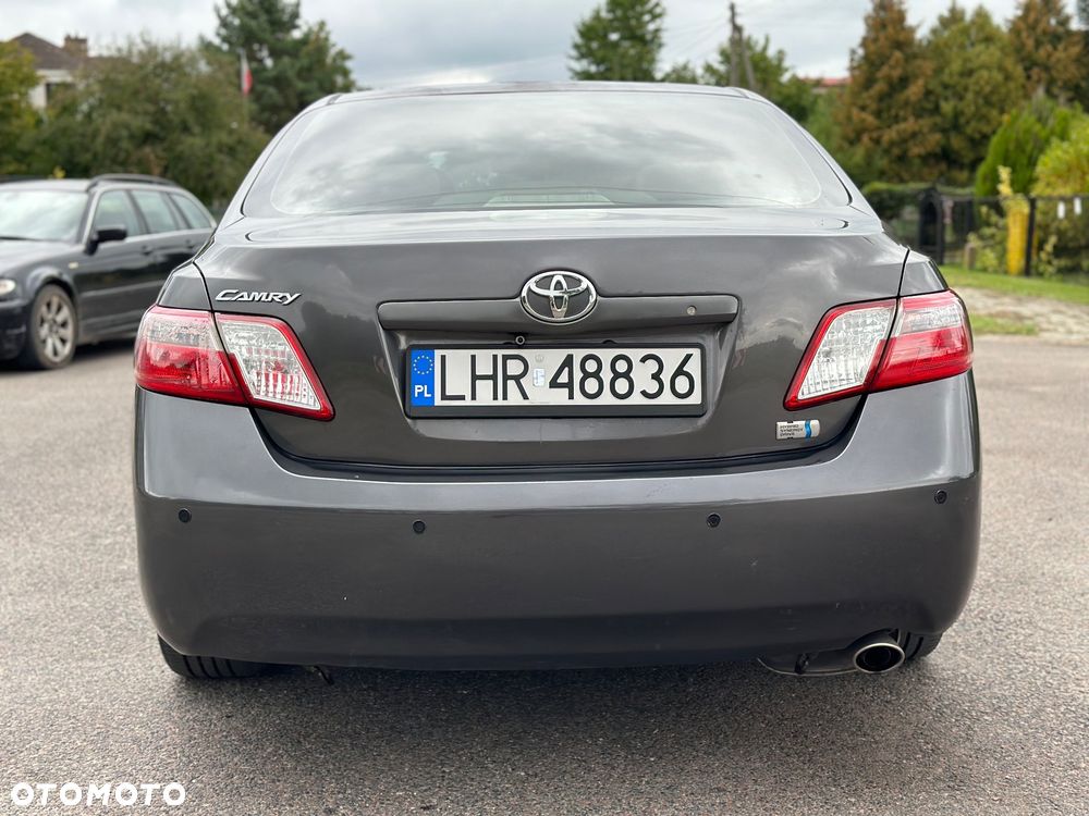 Toyota Camry ver-2-4-hybrid - 5