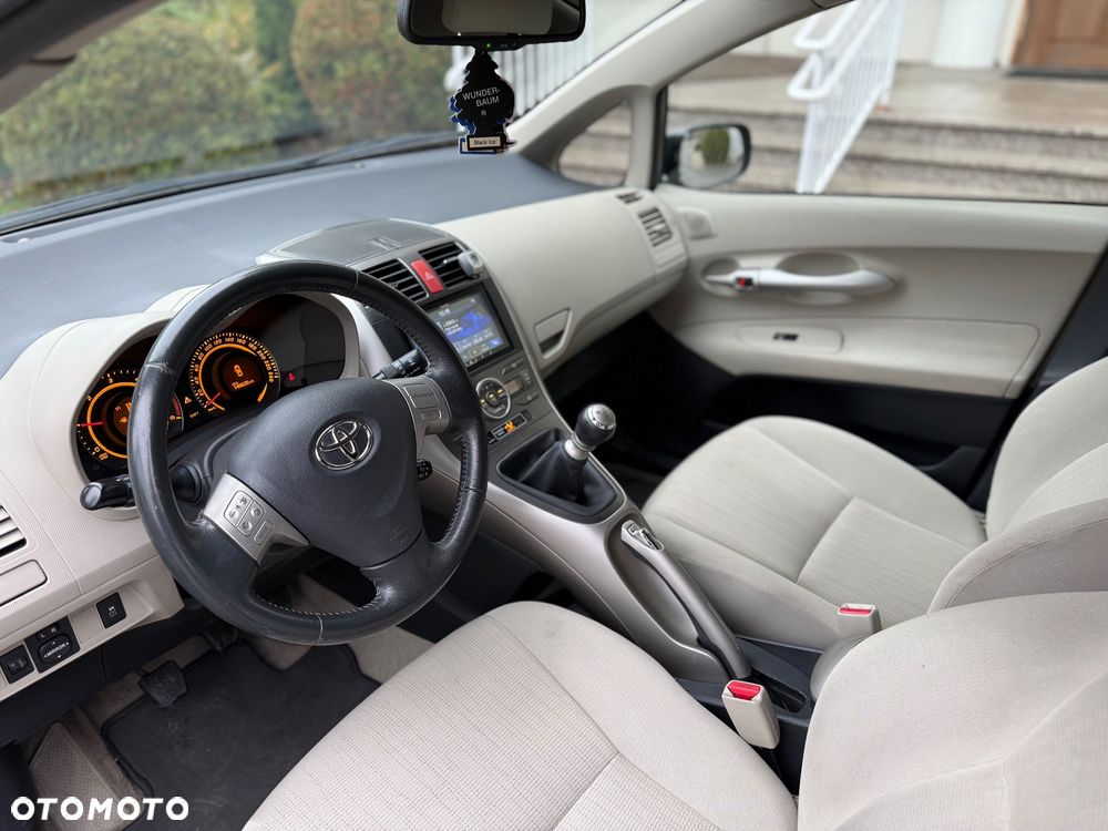 Toyota Auris 2.0 D-4D Premium - 14