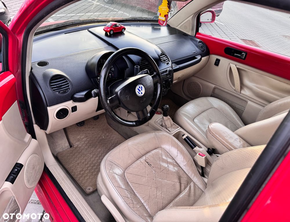 Volkswagen New Beetle - 7