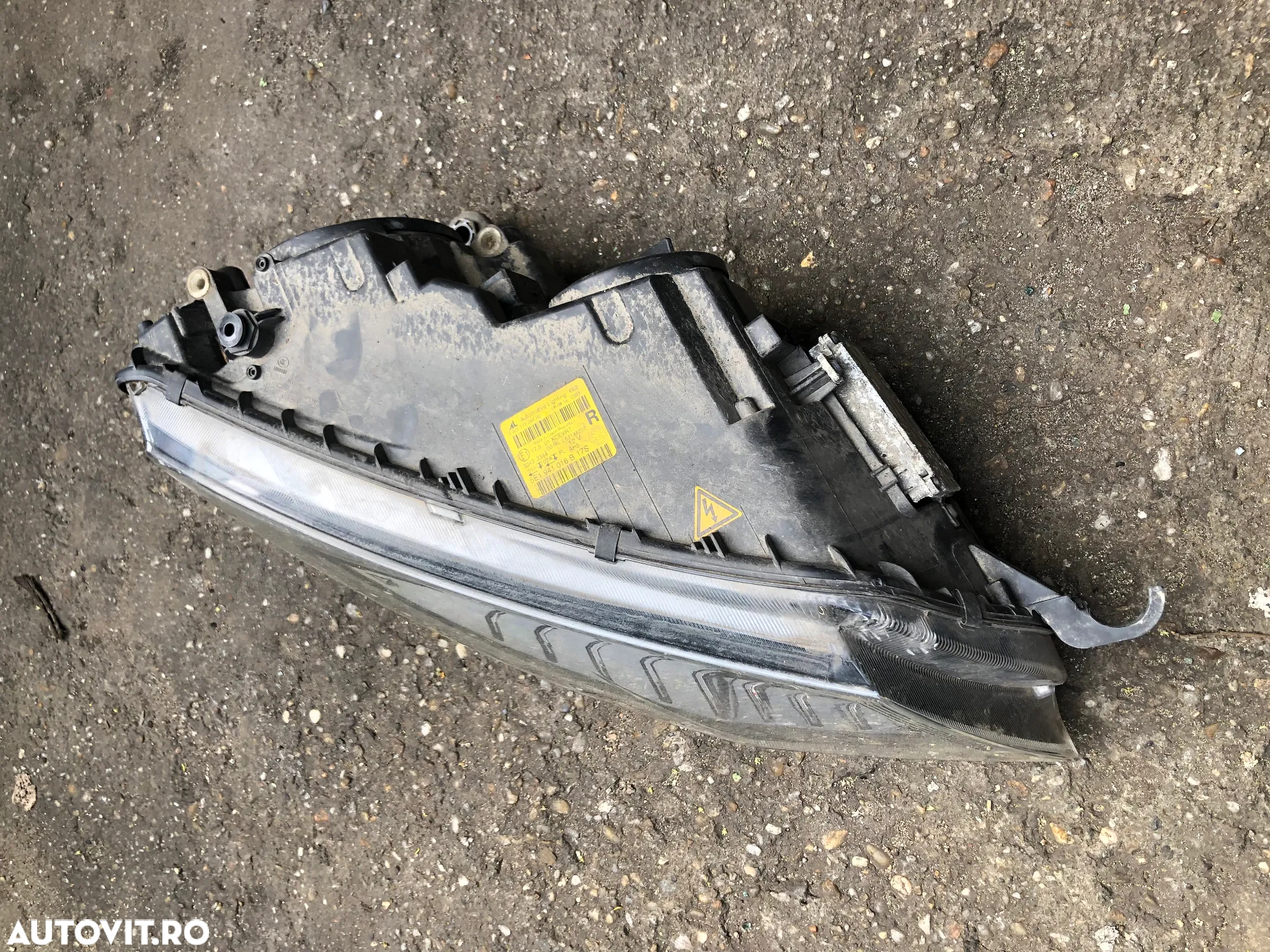 Far dreapta Skoda Octavia 3 xenon led 2016 - 7