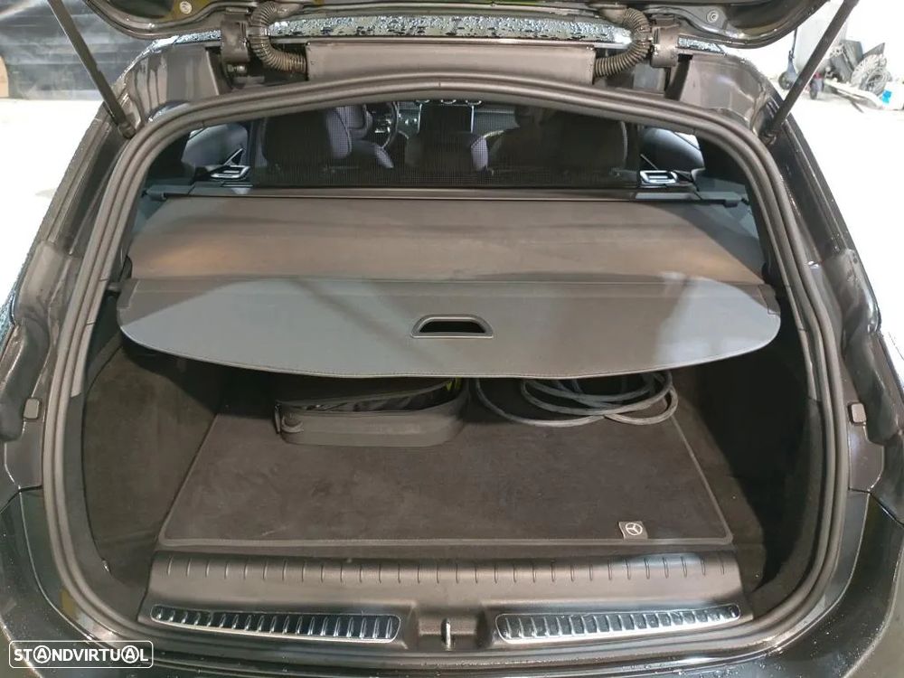 Mercedes-Benz C 300 e AMG Line - 12