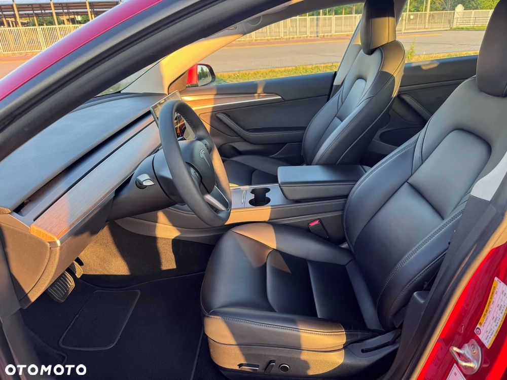 Tesla Model 3 Performance AWD - 12