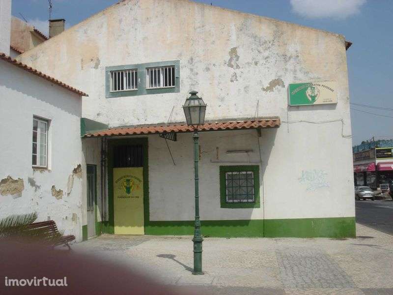 Junto à Igreja Matriz ; Póvoa Santo Adrião - Grande imagem: 2/5