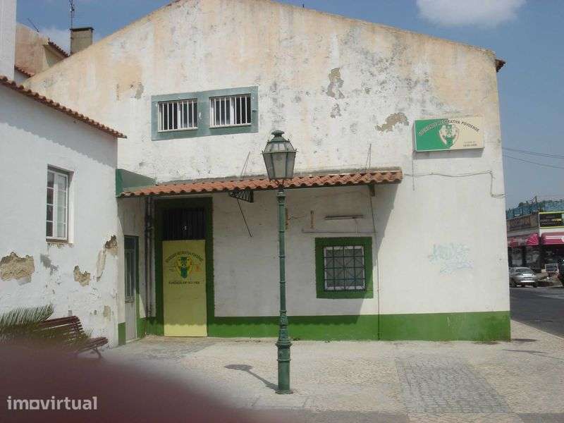 Junto à Igreja Matriz ; Póvoa Santo Adrião - Grande imagem: 2/5