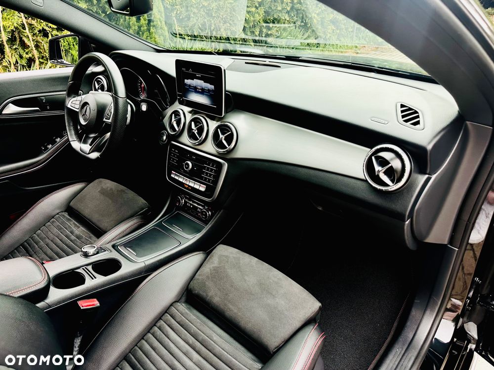 Mercedes-Benz CLA Shooting Brake 200 d 7G-DCT AMG Line - 28