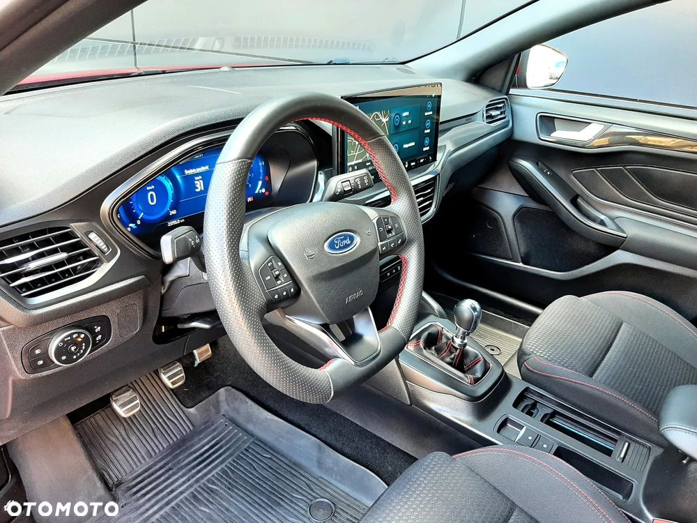 Ford Focus 1.0 EcoBoost ST-Line X - 18