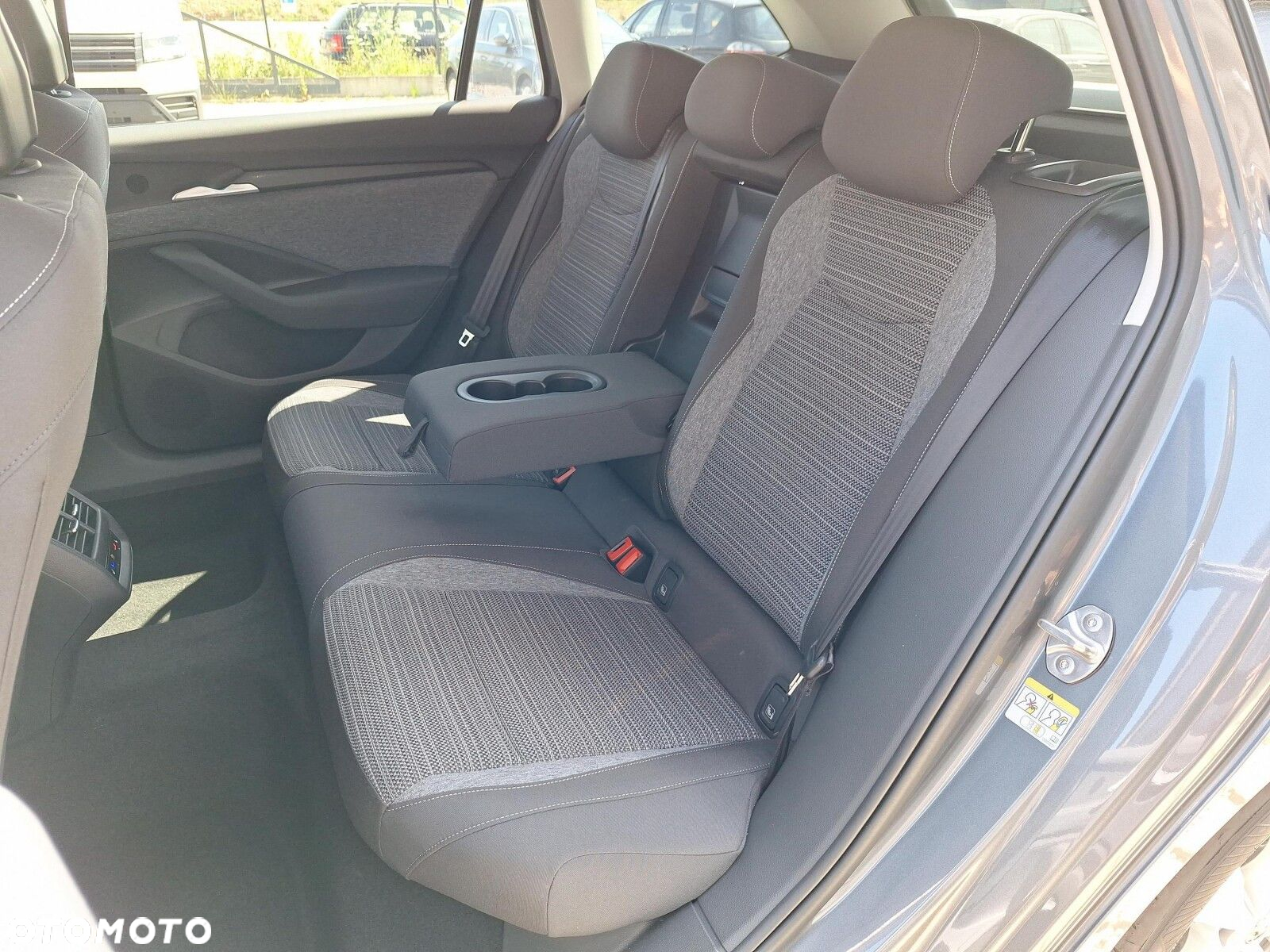 Skoda Superb 2.0 TDI SCR Edition 130 DSG - 35