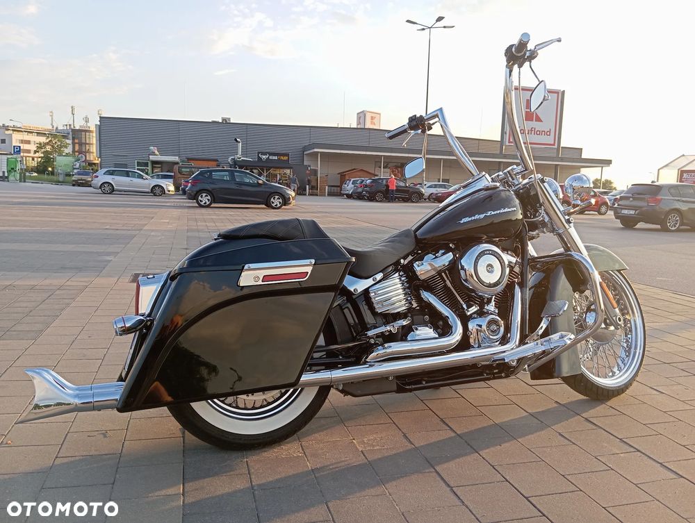 Harley-Davidson Softail Deluxe - 3