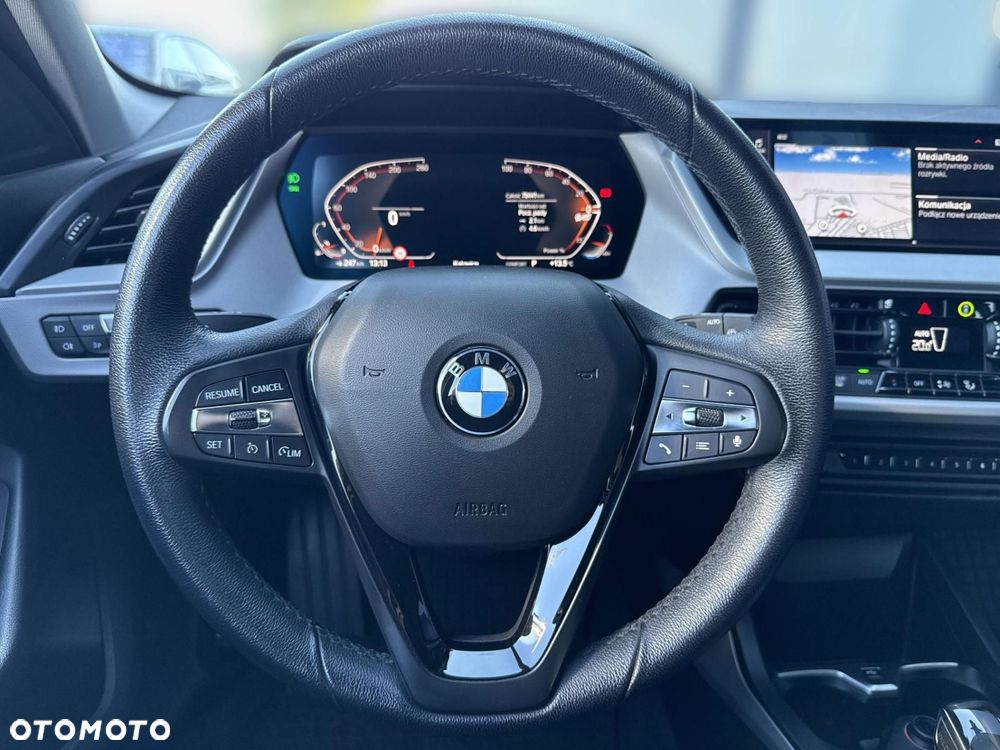 BMW Seria 1 - 30