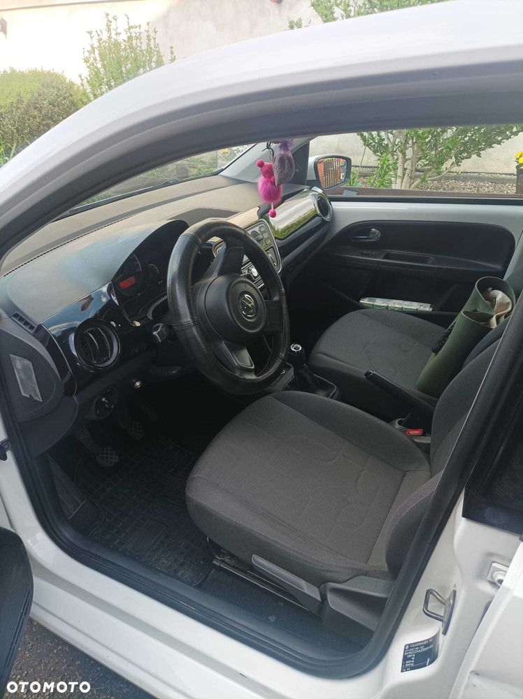 Volkswagen up! - 5