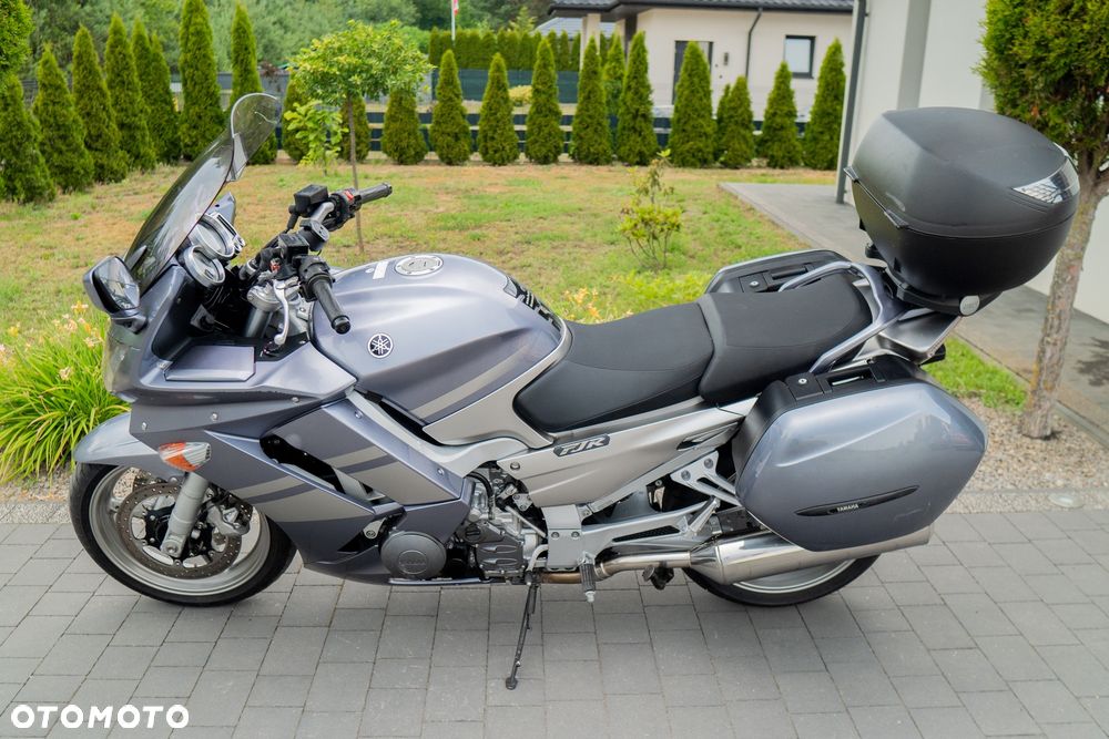Yamaha FJR - 8