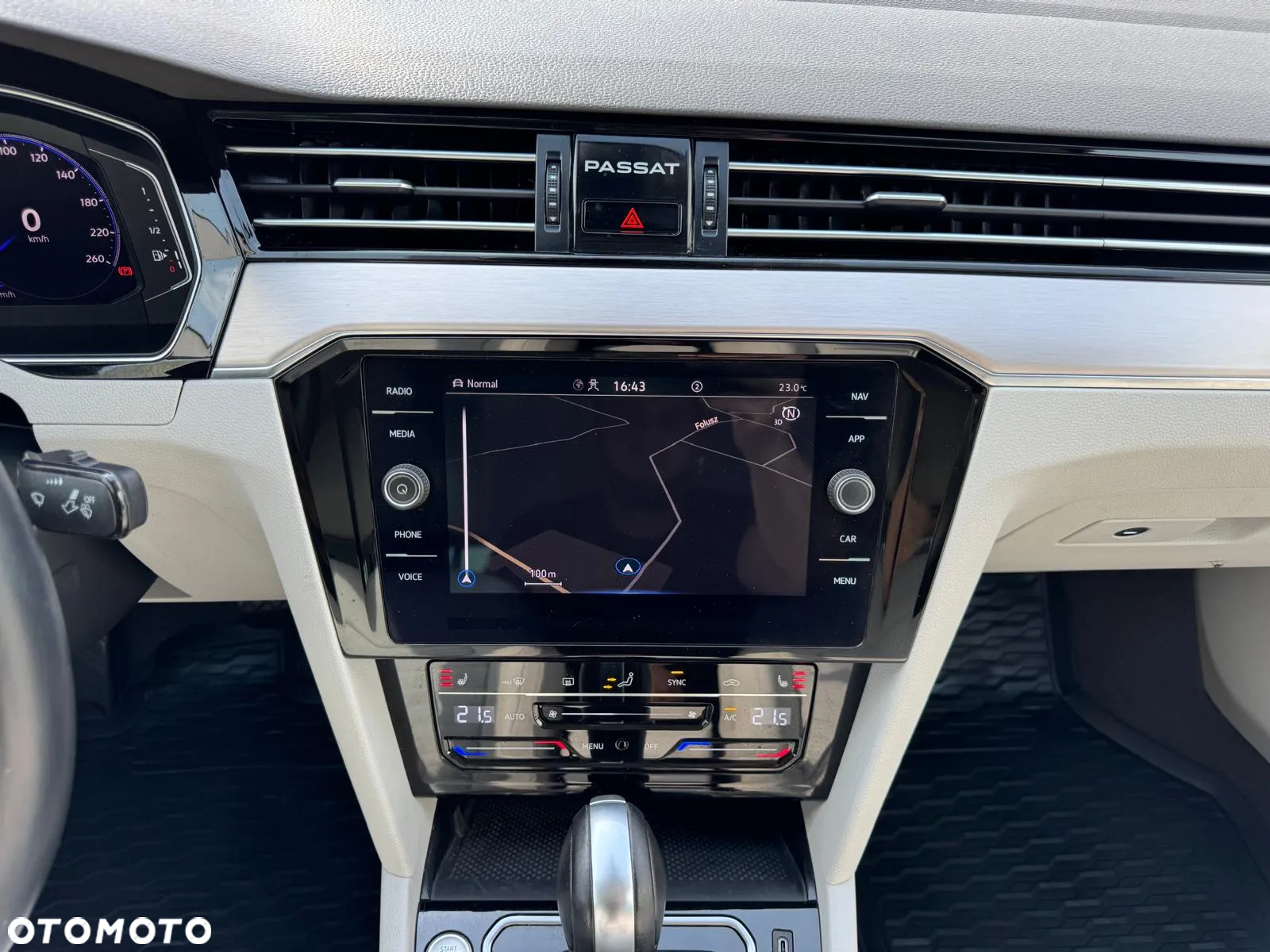 Volkswagen Passat 2.0 TSI Elegance DSG - 28