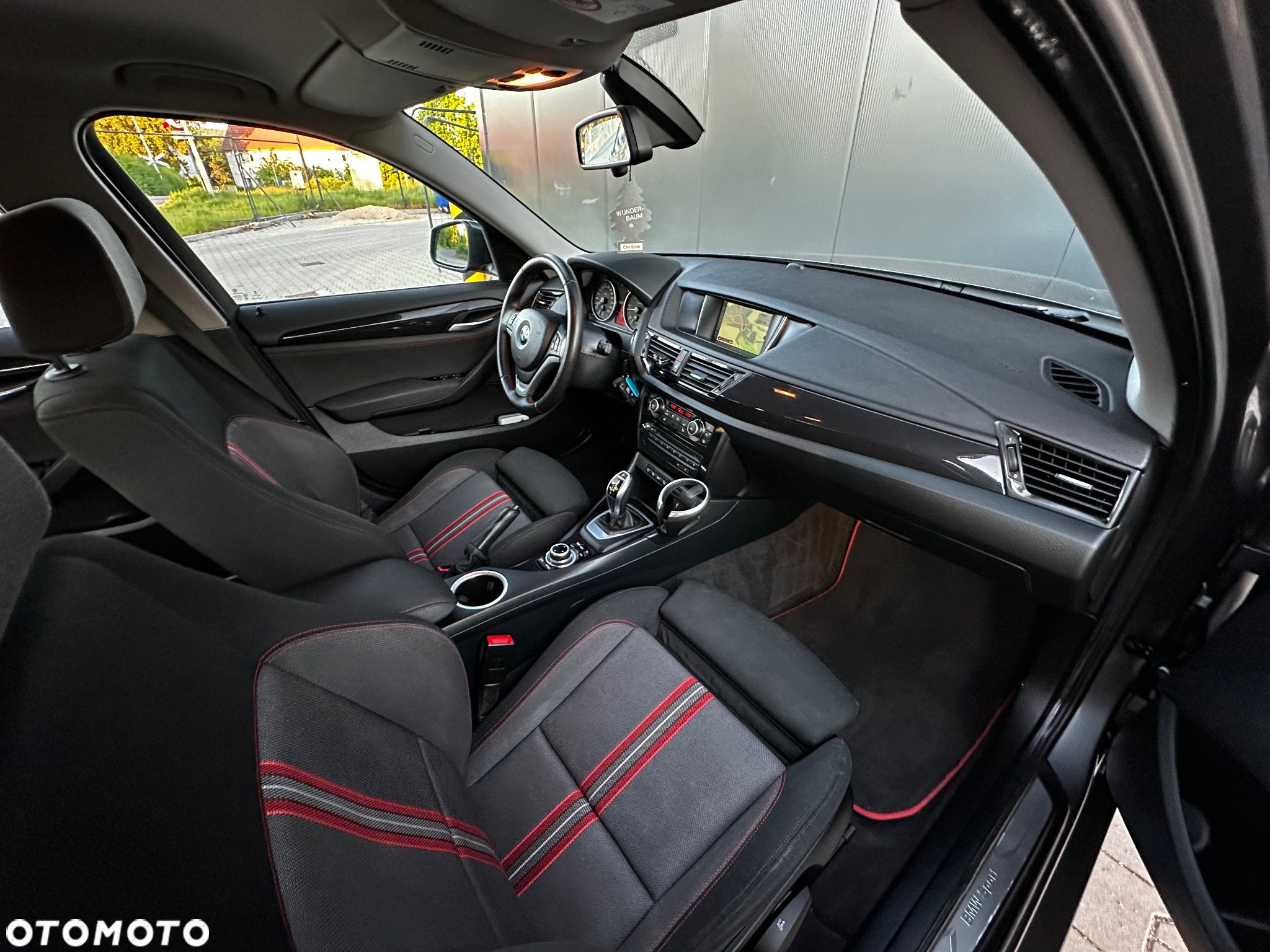 BMW X1 xDrive18d - 13