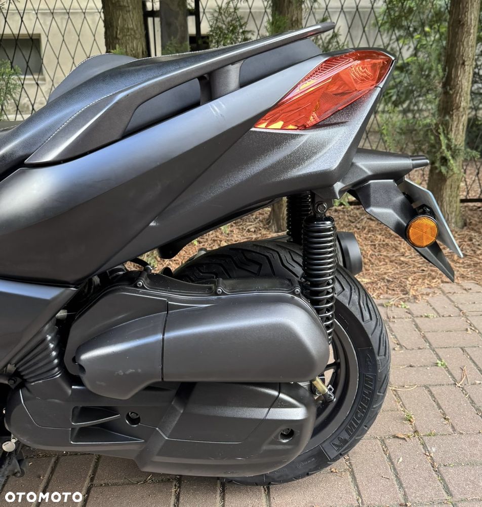 Yamaha X-max - 15