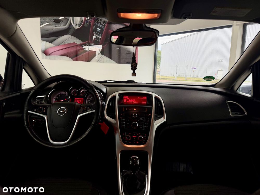 Opel Astra 1.4 Turbo Color Edition - 16
