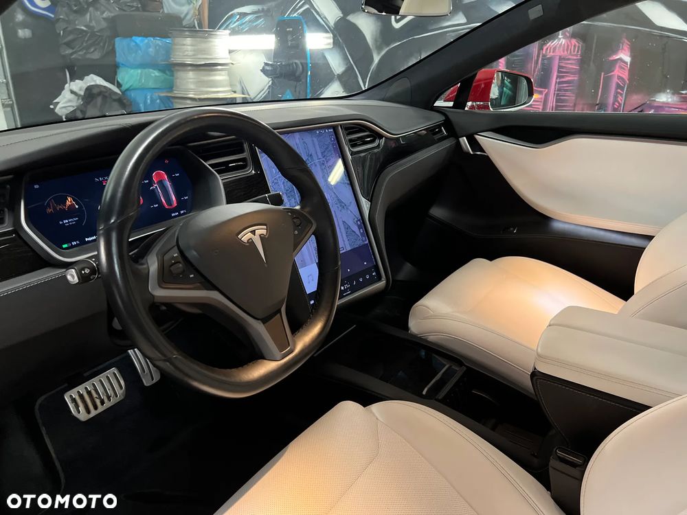 Tesla Model S Performance - 30