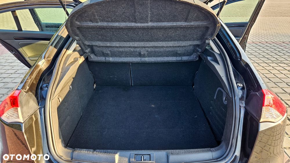 Renault Laguna dCi 110 FAP EDC Paris - 3