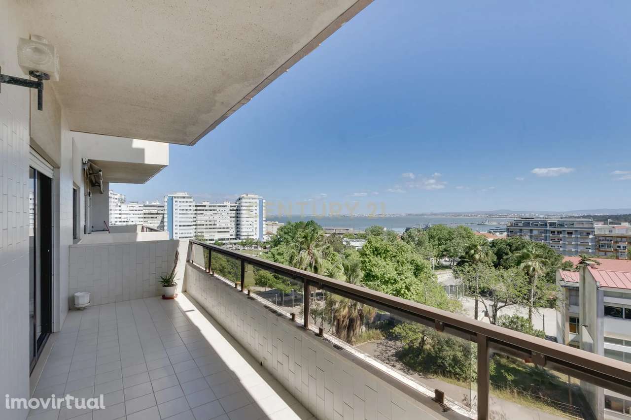 Oportunidade no Coração de Almada - Grande imagem: 2/38