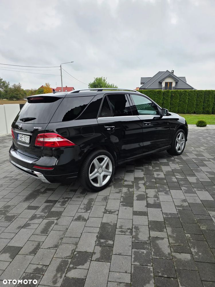 Mercedes-Benz ML 350 BlueTec 4-Matic - 2