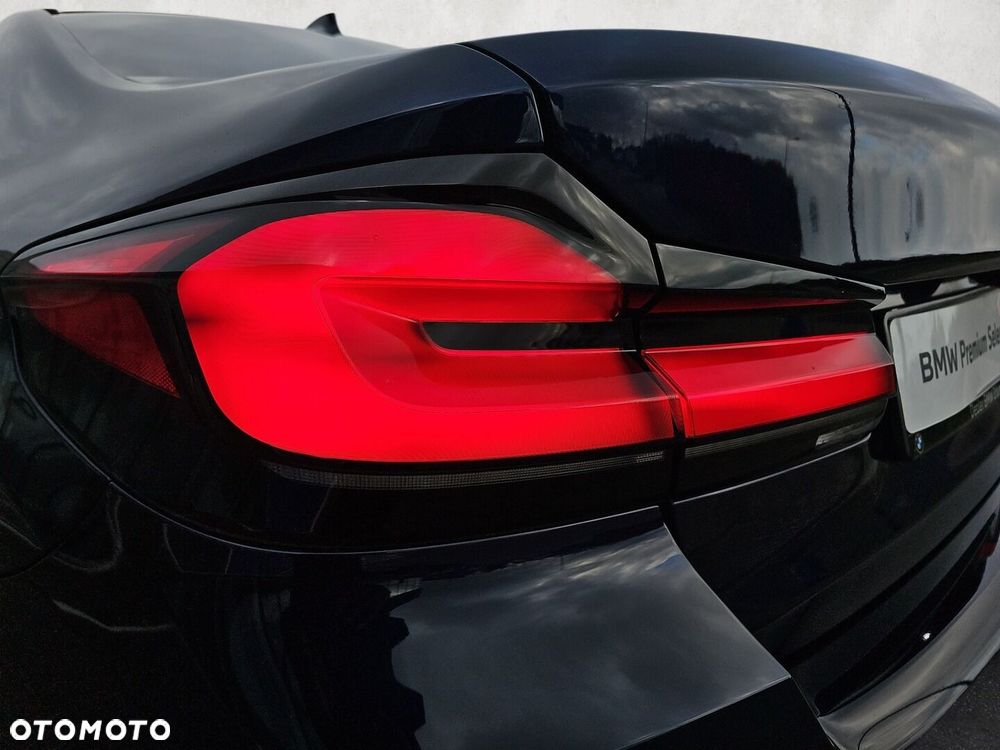 BMW Seria 5 540d xDrive mHEV M Sport sport - 40