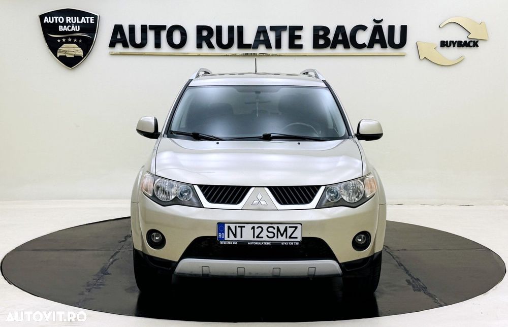 Mitsubishi Outlander - 10