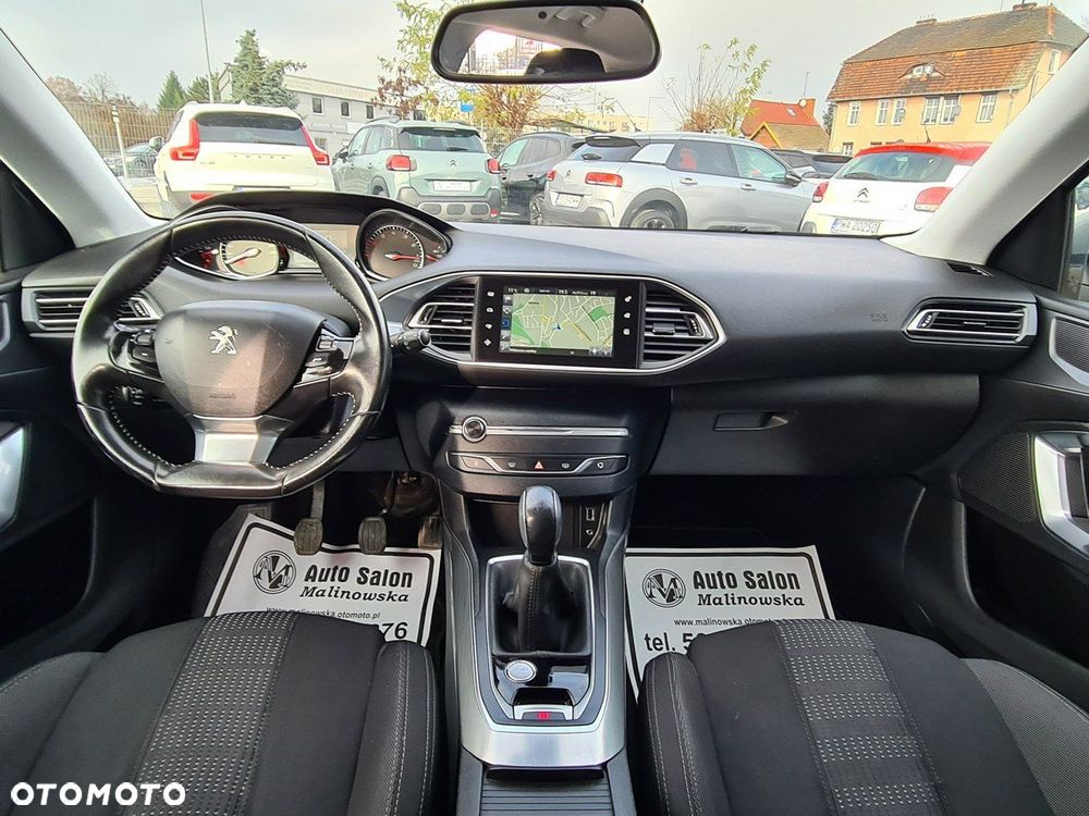 Peugeot 308 1.2 PureTech Allure S&S - 12