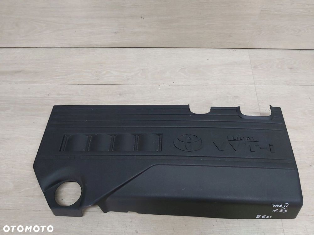 Toyota Yaris II osłona silnika górna 1,33 12611-0Y010 - 1