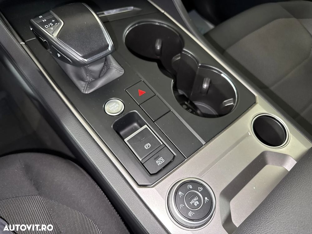 Volkswagen Touareg - 18