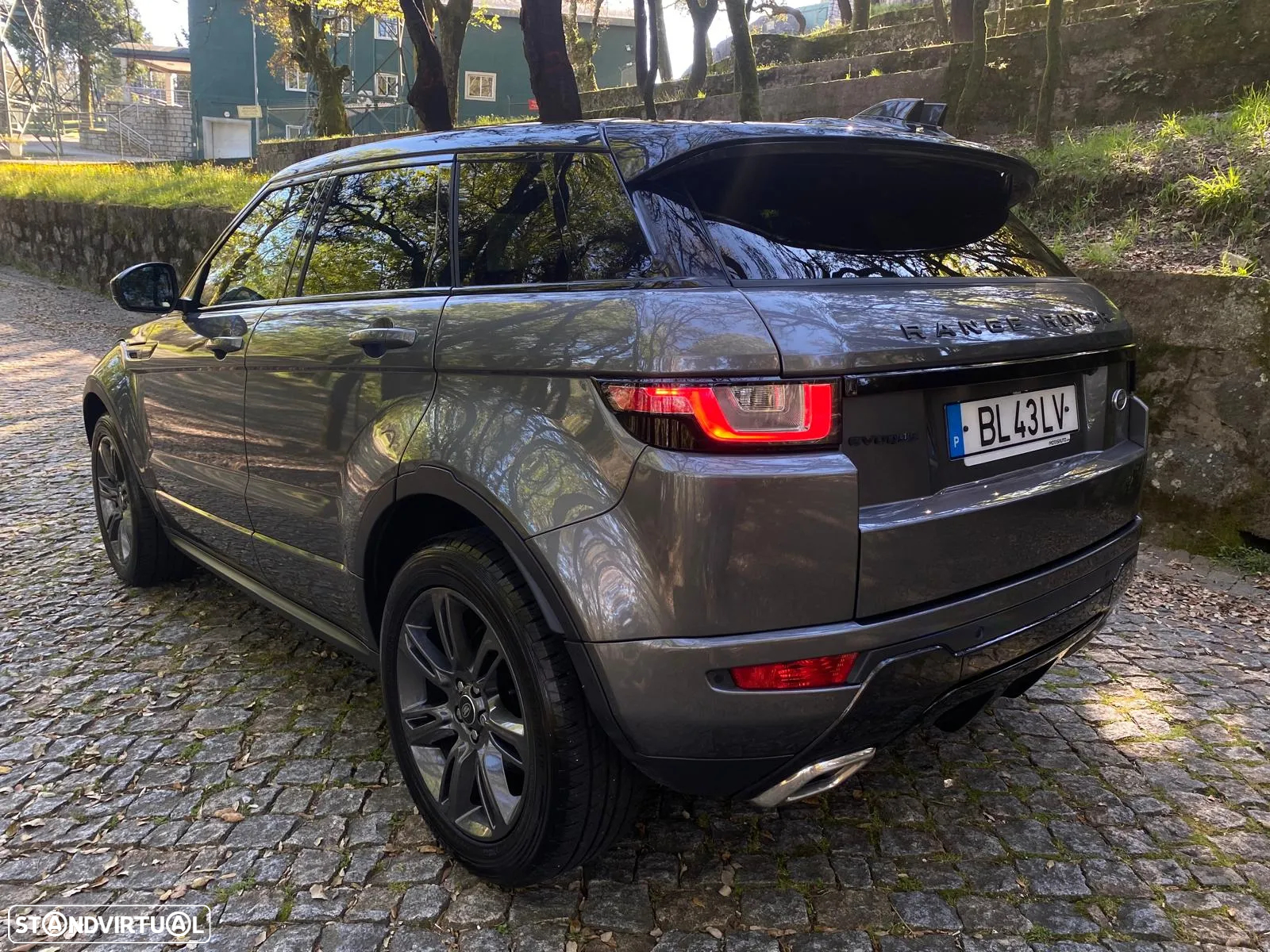 Land Rover Range Rover Evoque 2.0 D180 AWD R-Dynamic HSE Auto - 16