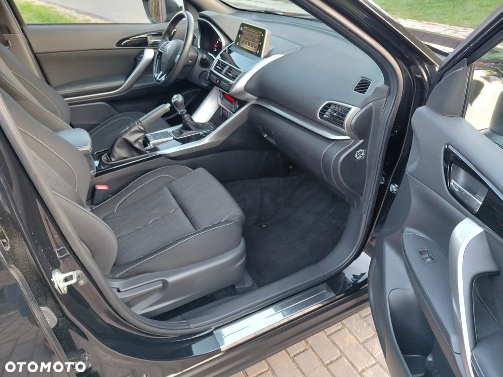 Mitsubishi Eclipse Cross - 27
