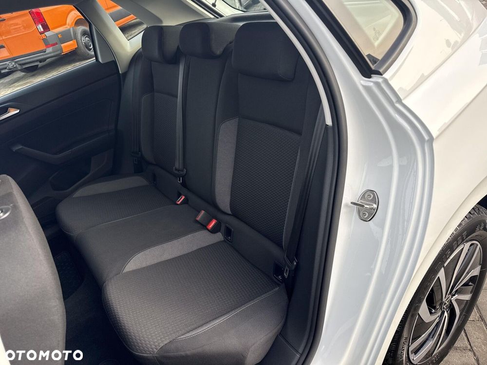 Volkswagen Polo - 16