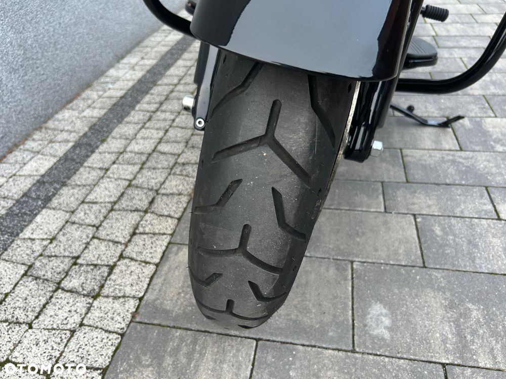 Harley-Davidson Touring Road Glide - 18