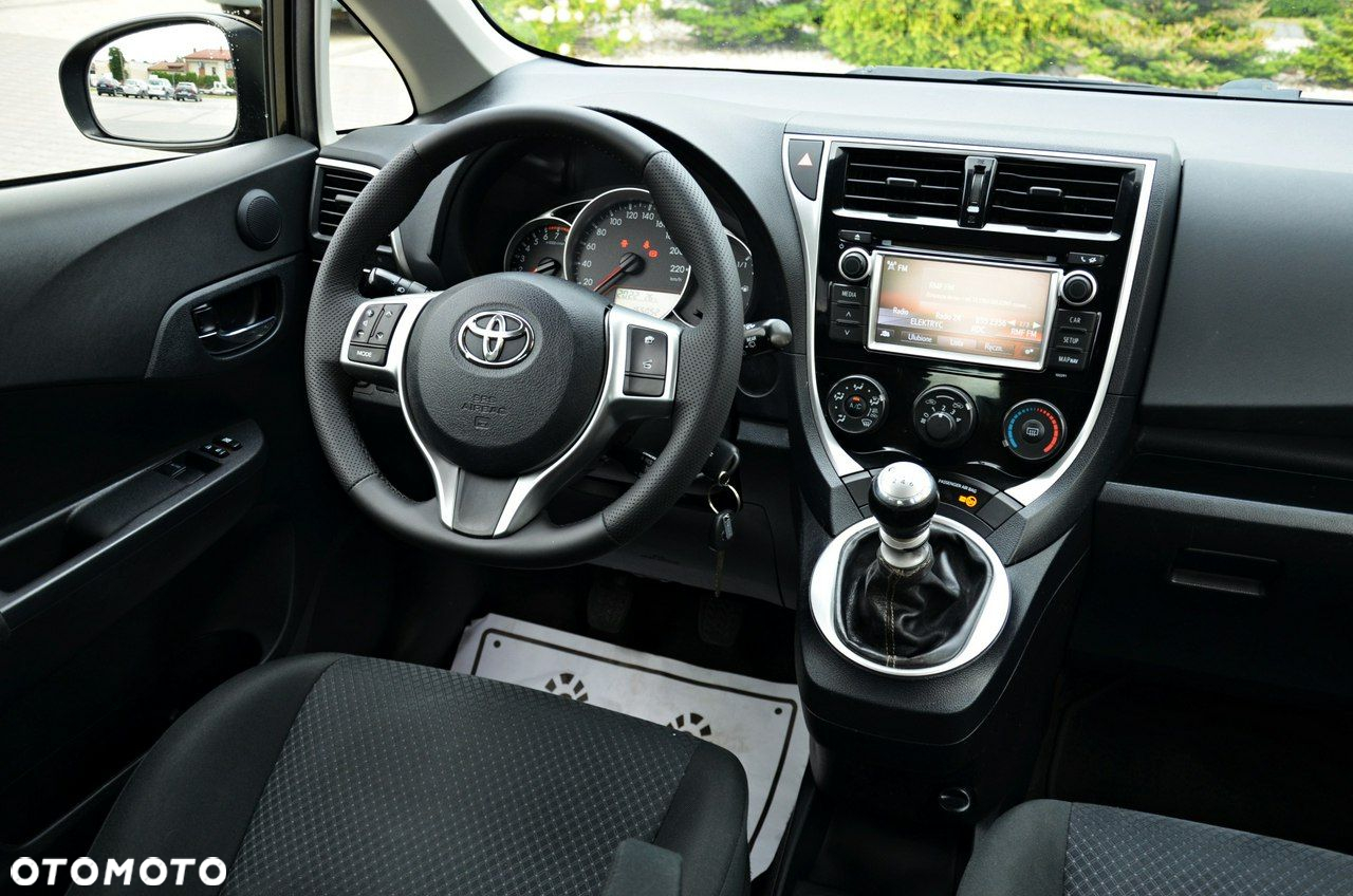 Toyota Verso S 1.33 Premium - 35