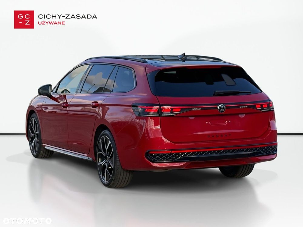 Volkswagen Passat - 4