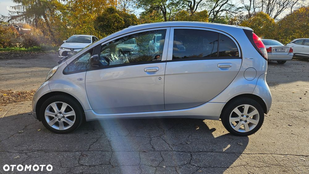 Peugeot iOn High Line - 4