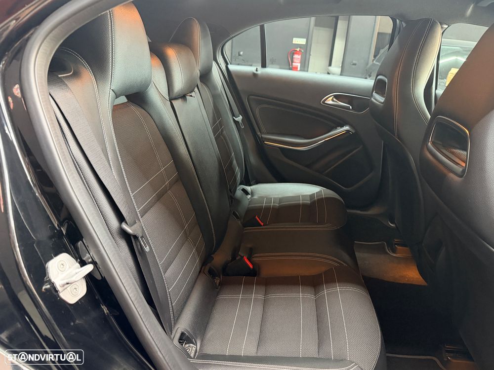 Mercedes-Benz A 180 CDI (BlueEFFICIENCY) Urban - 24