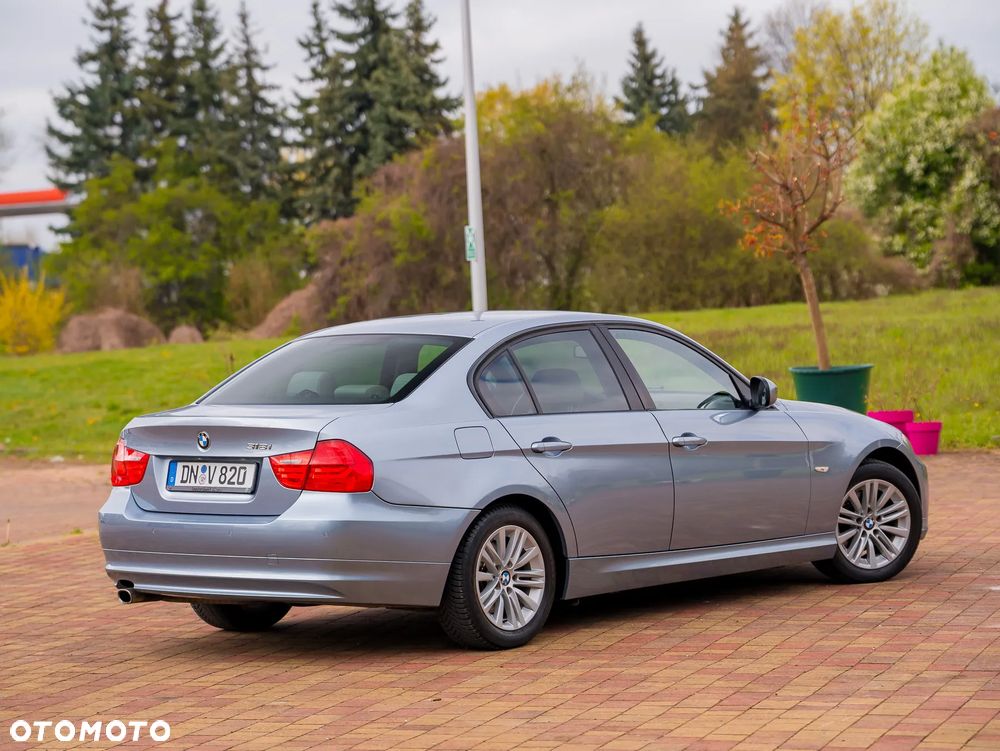 BMW Seria 3 318i Edition Exclusive - 10