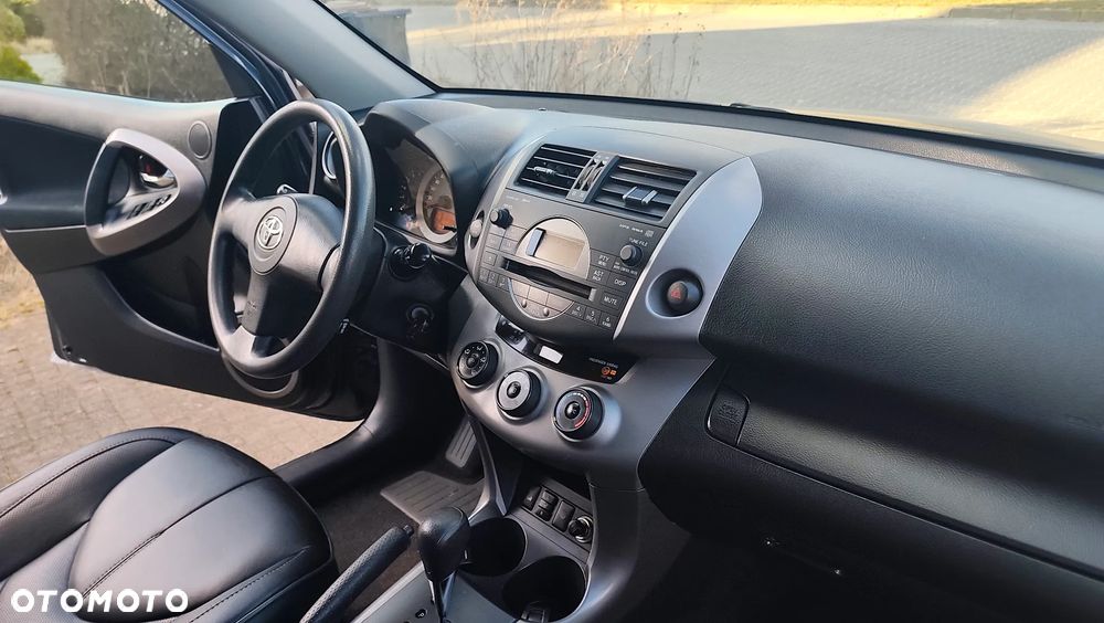 Toyota RAV4 2.0 4x4 Automatik Executive - 20