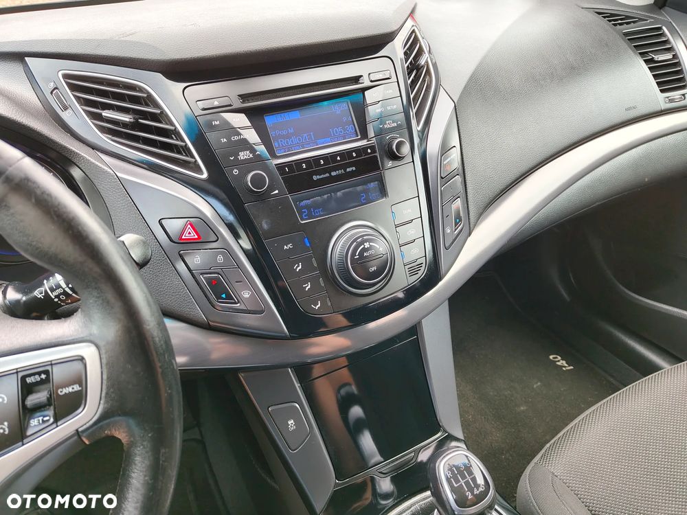 Hyundai i40 1.7 CRDi Comfort + - 18